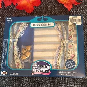 Vintage Petite Dreams Dining Room Set